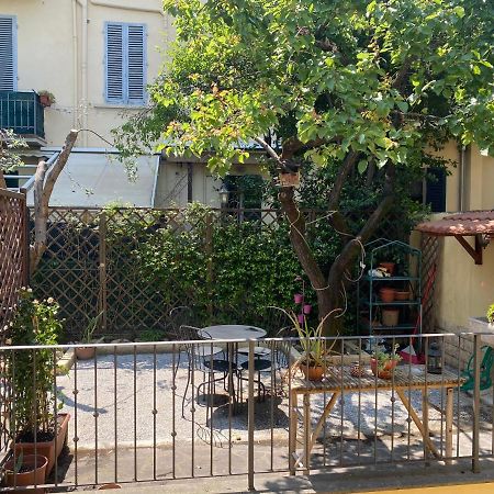 Appartamento Indipendente Con Giardino Fralu Florencia Exterior foto